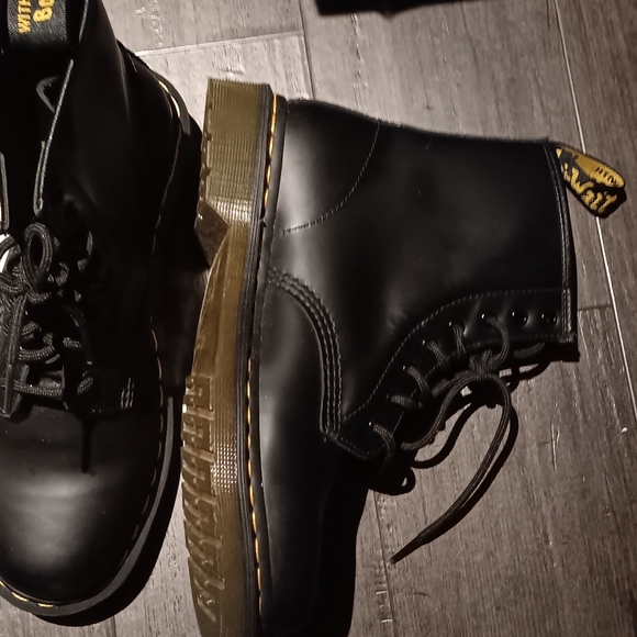 Dr. Martens Shoes - Dr Marten's